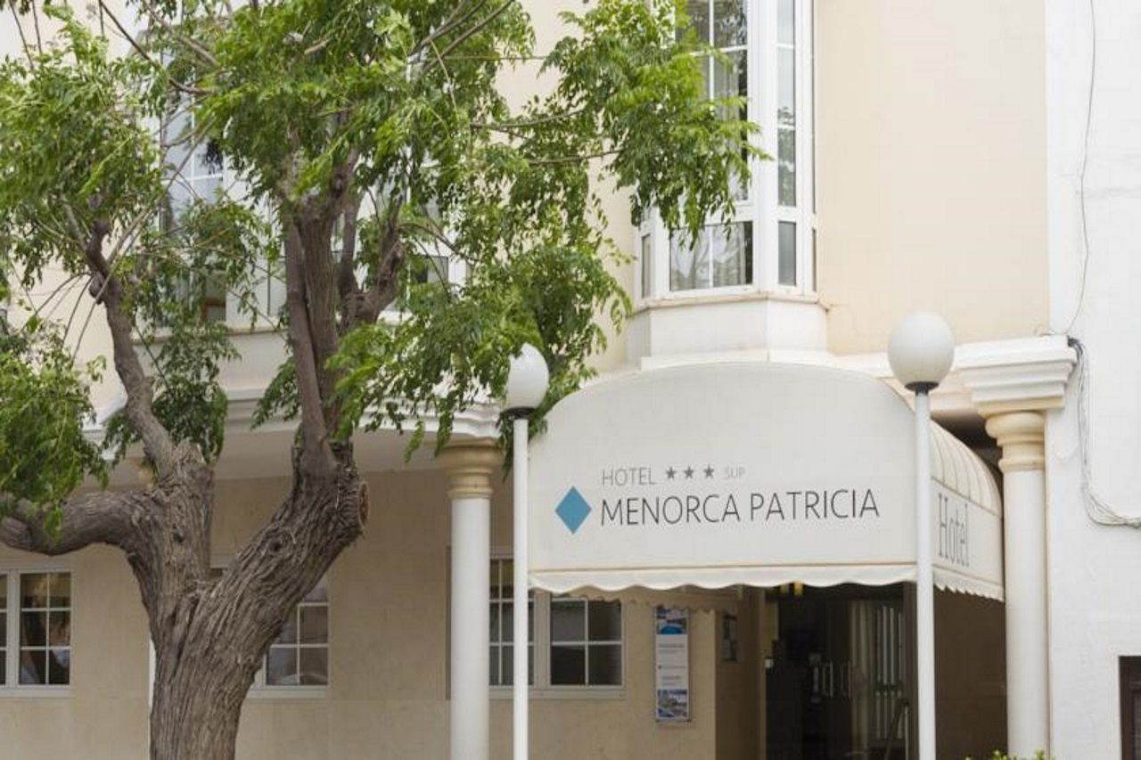 Hotel Patricia Menorca 시우타데야 외부 사진